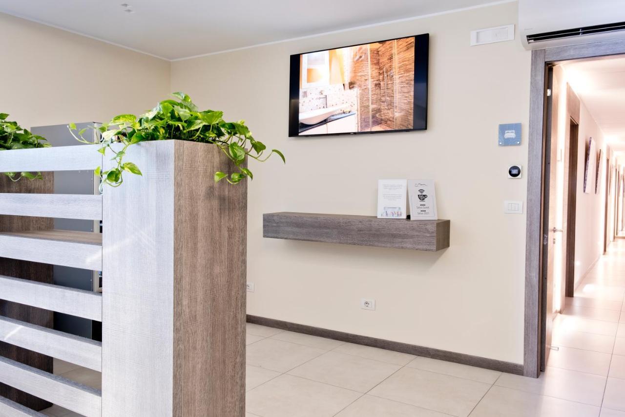 Salus Locazione Turistica Hotel Verona Buitenkant foto