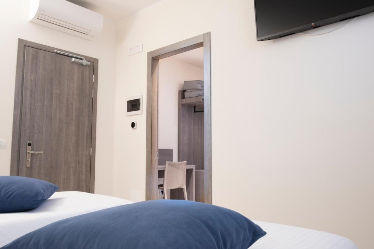 Salus Locazione Turistica Hotel Verona Buitenkant foto