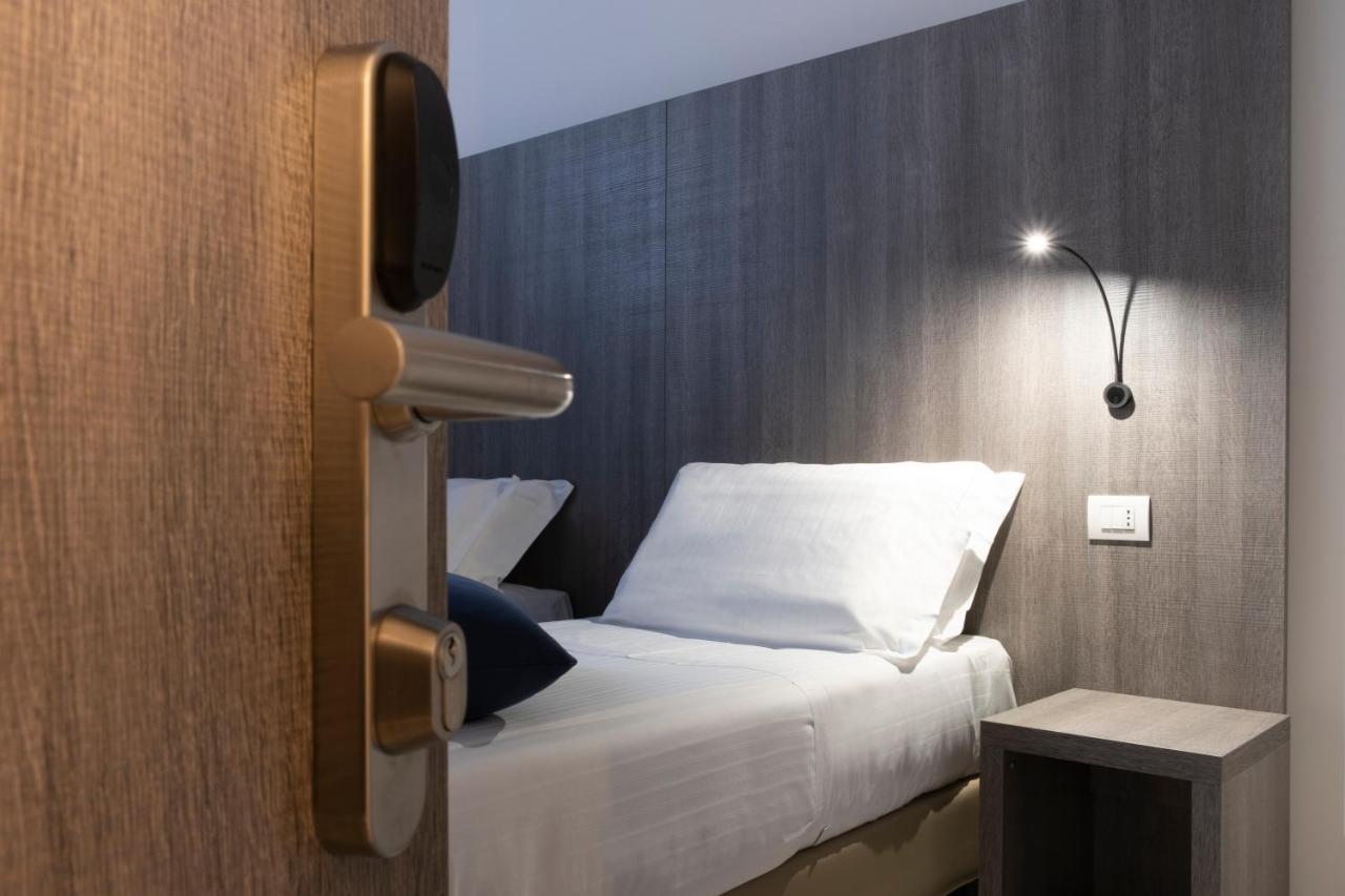 Salus Locazione Turistica Hotel Verona Buitenkant foto